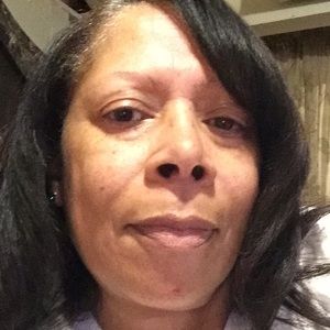 Meet your Posher, Delinda